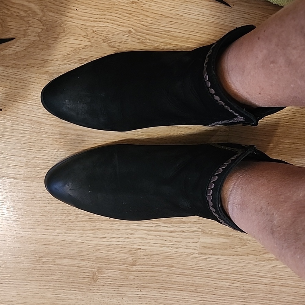 Bueno leather boots size 39.USA 8.5.Like new condition. - Picture 10 of 11